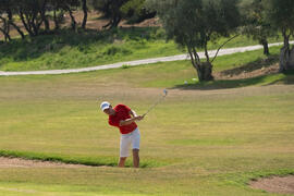 Jugada en el Campeonato Europeo de Golf Universitario en Antequera Golf. Antequera. Junio de 2019