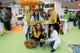 Photocall en el estand de Medicina. Jornadas de Puertas Abiertas de la Universidad de Málaga. Complejo Polideportivo Universitario. Abril de 2018