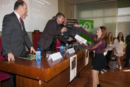Entrega de premios a los alumnos ganadores de la VIII Olimpiada Local de Economía. Facultad de Ciencias Económicas y Empresariales. Febrero de 2016