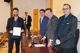 Entrega de premios. V Foro Arquia/Próxima 2016: Futuro Imperfecto. Paraninfo. Octubre de 2016